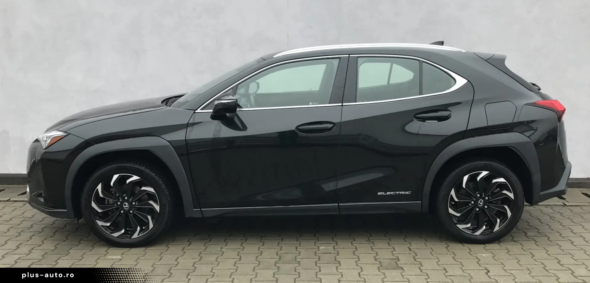 LEXUS UX300e BUSINESS