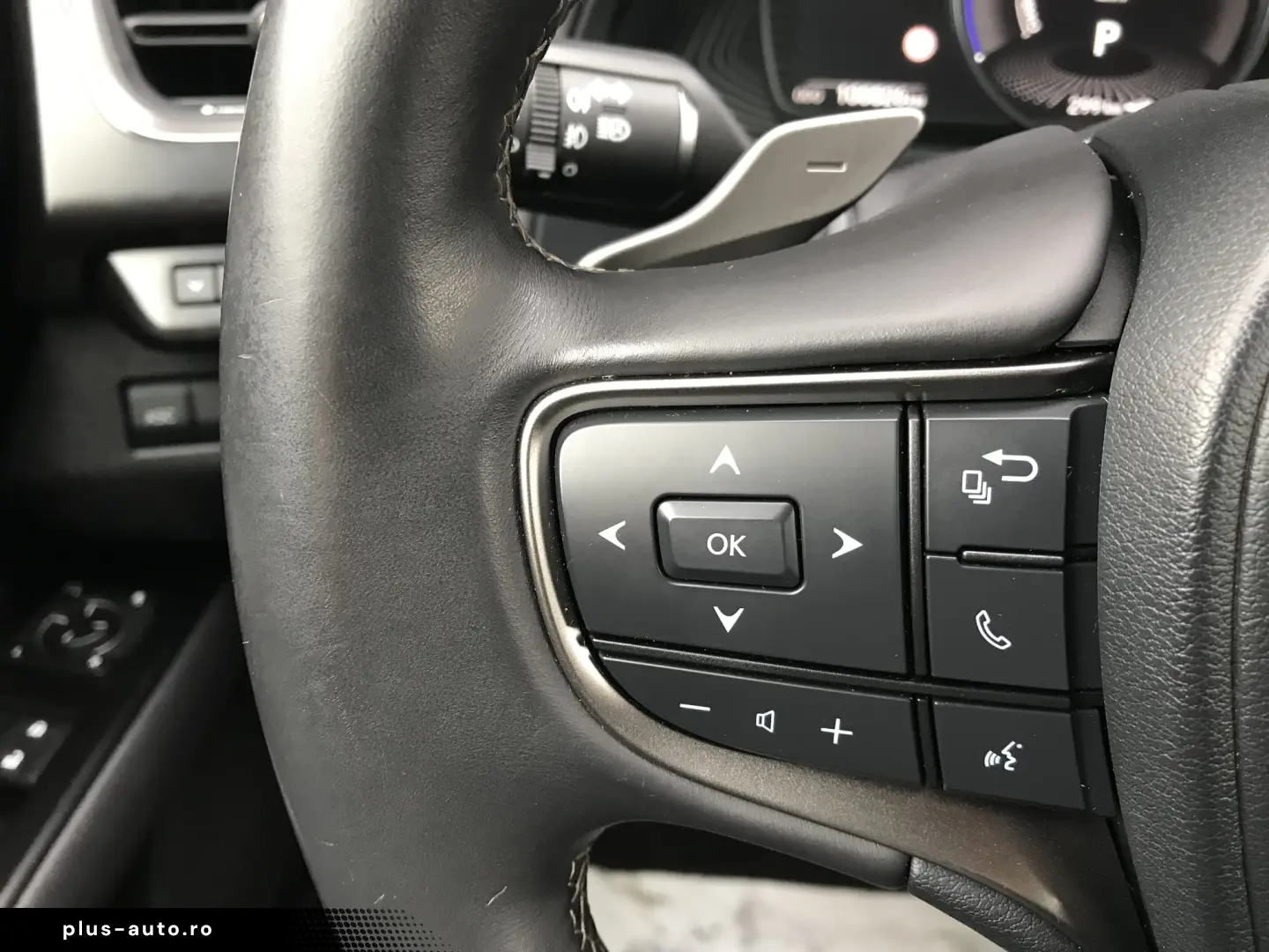 LEXUS UX300e BUSINESS