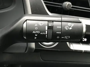 LEXUS UX300e BUSINESS