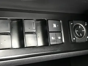 LEXUS UX300e BUSINESS