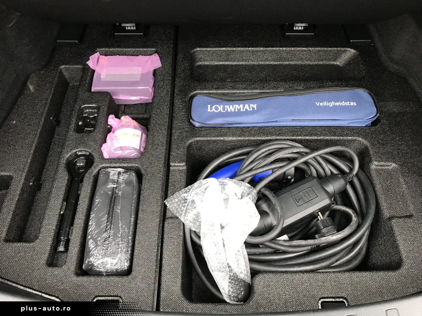 LEXUS UX300e BUSINESS