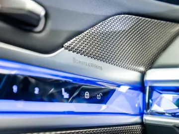 BMW 750e xDrive M-Sport  Warranty 03 27  Full PPF