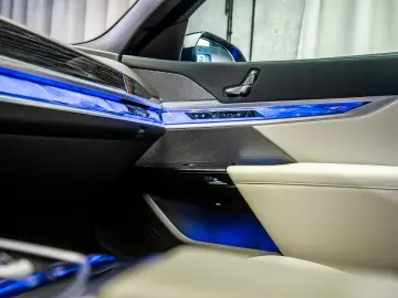 BMW 750e xDrive M-Sport  Warranty 03 27  Full PPF