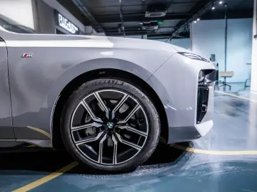 BMW 750e xDrive M-Sport  Warranty 03 27  Full PPF