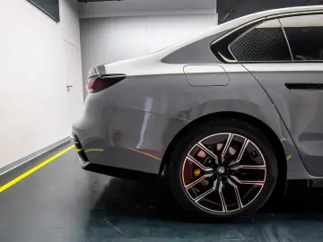 BMW 750e xDrive M-Sport  Warranty 03 27  Full PPF