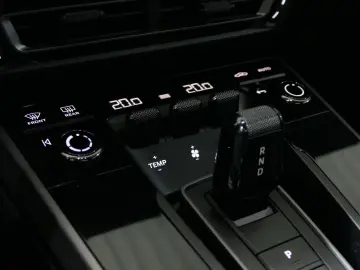 PORSCHE 992 Carrera S Cabrio  Sportabgas Kreide LM21 LED