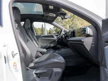 VW Tiguan 2.0 TDI  DSG 4MOTION R-Line PANORAMA DCC