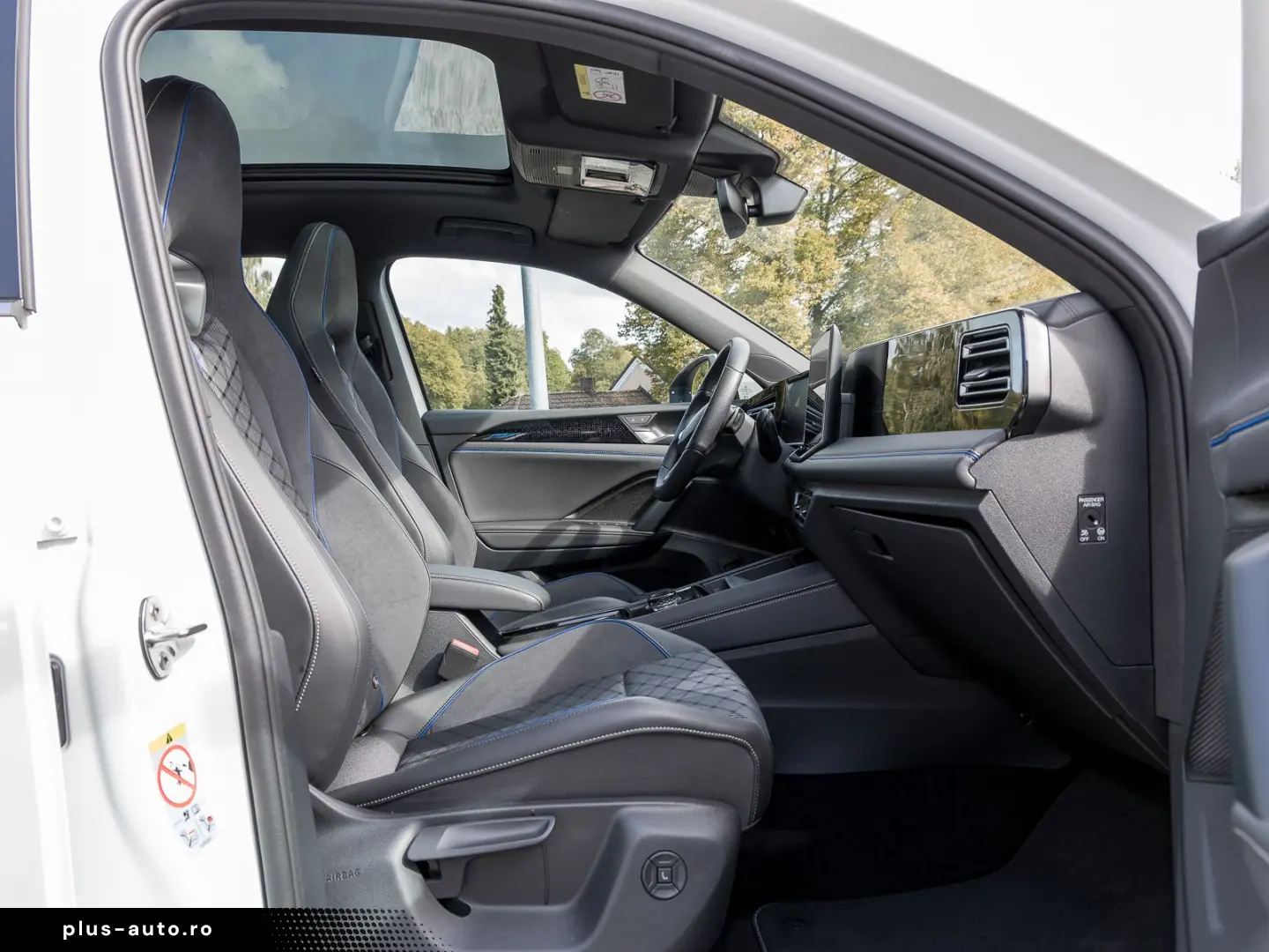 VW Tiguan 2.0 TDI  DSG 4MOTION R-Line PANORAMA DCC