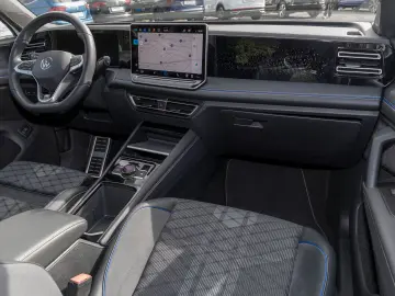 VW Tiguan 2.0 TDI  DSG 4MOTION R-Line PANORAMA DCC