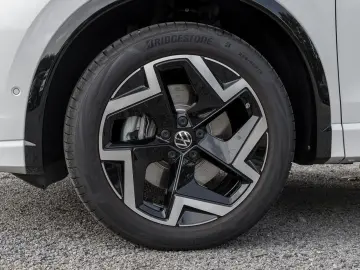 VW Tiguan 2.0 TDI  DSG 4MOTION R-Line PANORAMA DCC