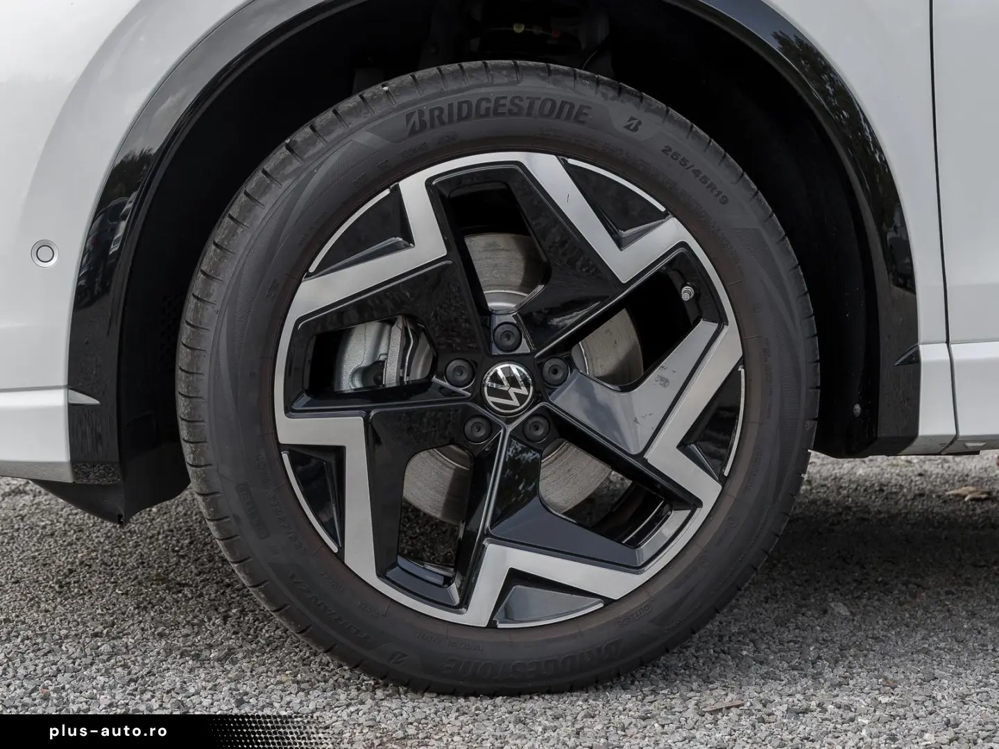 VW Tiguan 2.0 TDI  DSG 4MOTION R-Line PANORAMA DCC