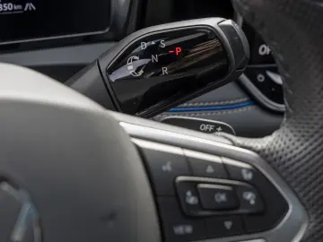 VW Tiguan 2.0 TDI  DSG 4MOTION R-Line PANORAMA DCC