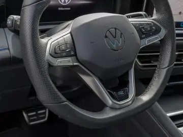 VW Tiguan 2.0 TDI  DSG 4MOTION R-Line PANORAMA DCC