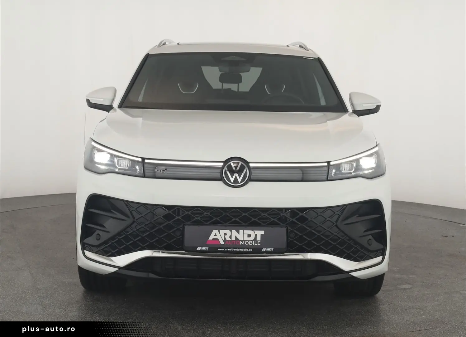 VW Tiguan 2.0 TDI 4M DSG R-Line Pano Nav Key Kam 20