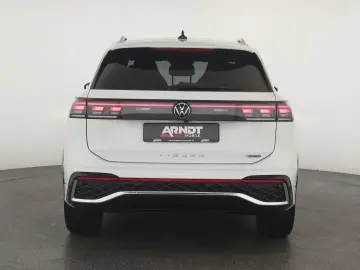 VW Tiguan 2.0 TDI 4M DSG R-Line Pano Nav Key Kam 20