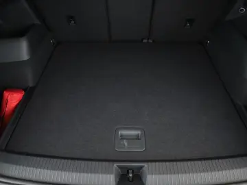 VW Tiguan 2.0 TDI 4M DSG R-Line Pano Nav Key Kam 20