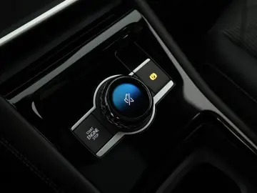 VW Tiguan 2.0 TDI 4M DSG R-Line Pano Nav Key Kam 20