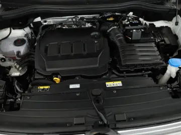 VW Tiguan 2.0 TDI 4M DSG R-Line Pano Nav Key Kam 20