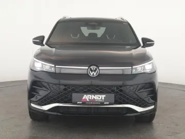 VW Tiguan 2.0 TDI 4M DSG R-Line Pano Nav Key Kam 20