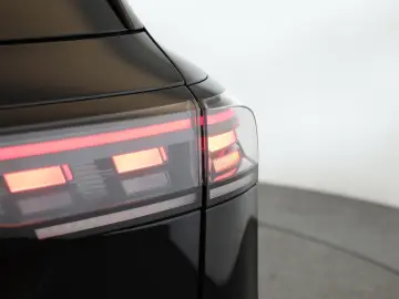 VW Tiguan 2.0 TDI 4M DSG R-Line Pano Nav Key Kam 20