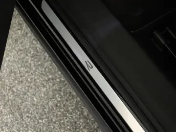 VW Tiguan 2.0 TDI 4M DSG R-Line Pano Nav Key Kam 20