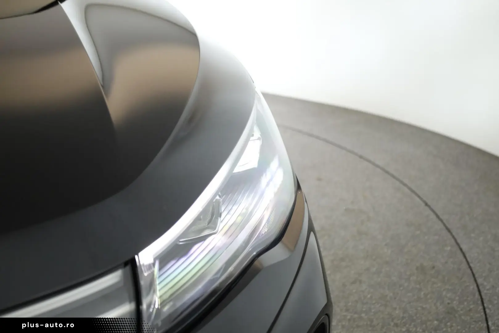 VW Tiguan 2.0 TDI 4M DSG R-Line Pano Nav Key Kam 20