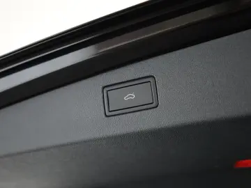 VW Tiguan 2.0 TDI 4M DSG R-Line Pano Nav Key Kam 20