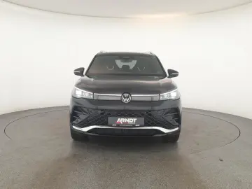 VW Tiguan 2.0 TDI 4M DSG R-Line Pano Nav Key Kam 20