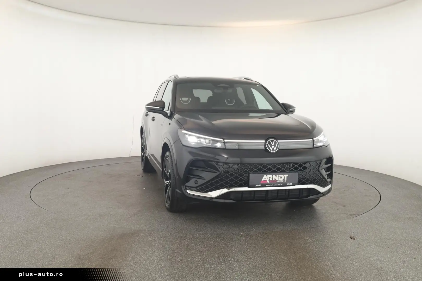 VW Tiguan 2.0 TDI 4M DSG R-Line Pano Nav Key Kam 20