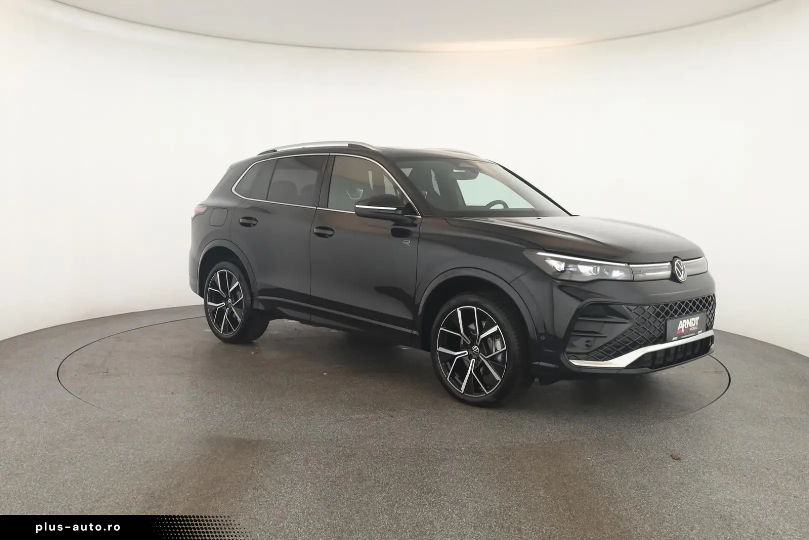 VW Tiguan 2.0 TDI 4M DSG R-Line Pano Nav Key Kam 20