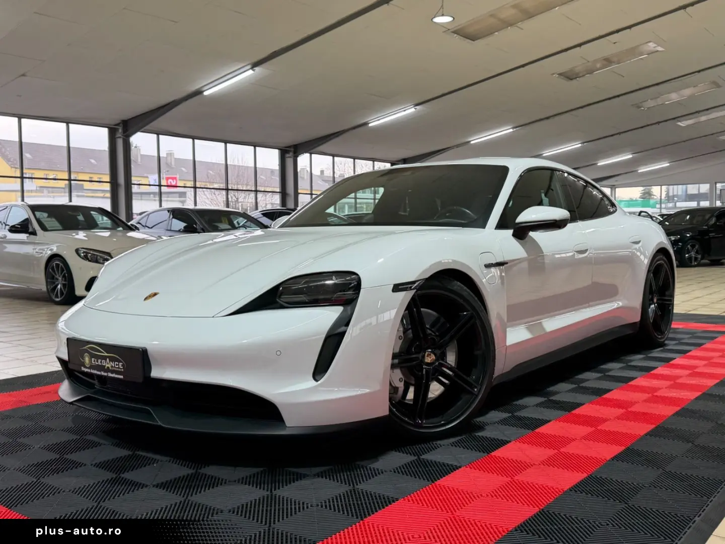 PORSCHE Taycan 4 S - Performance 571PS - 93.4 KW