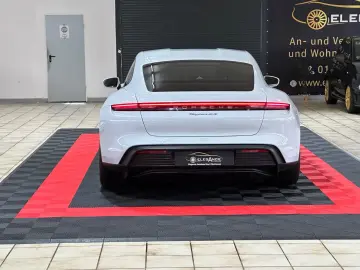 PORSCHE Taycan 4 S - Performance 571PS - 93.4 KW