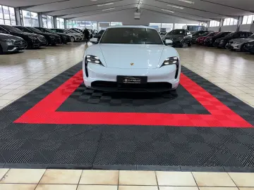 PORSCHE Taycan 4 S - Performance 571PS - 93.4 KW