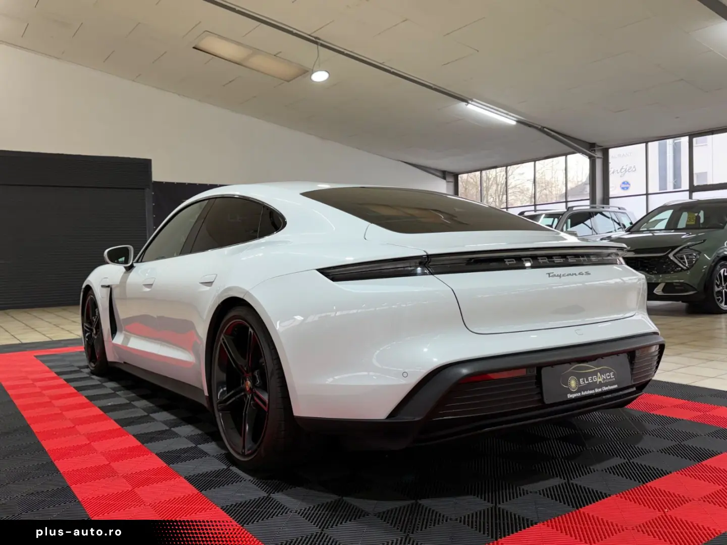 PORSCHE Taycan 4 S - Performance 571PS - 93.4 KW