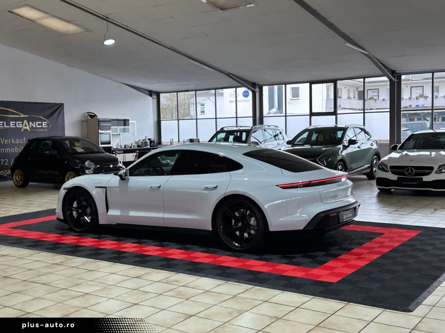 PORSCHE Taycan 4 S - Performance 571PS - 93.4 KW