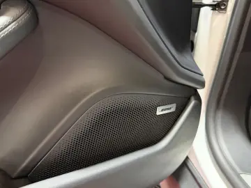 PORSCHE Taycan 4 S - Performance 571PS - 93.4 KW