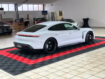 PORSCHE Taycan 4 S - Performance 571PS - 93.4 KW