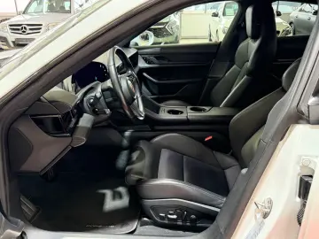 PORSCHE Taycan 4 S - Performance 571PS - 93.4 KW