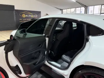 PORSCHE Taycan 4 S - Performance 571PS - 93.4 KW