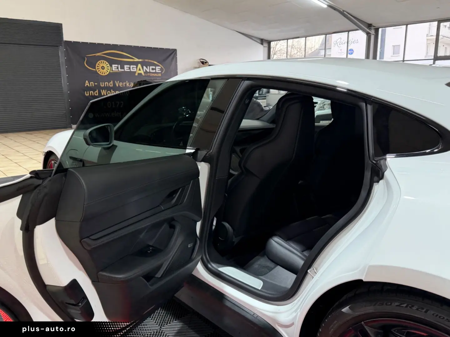 PORSCHE Taycan 4 S - Performance 571PS - 93.4 KW