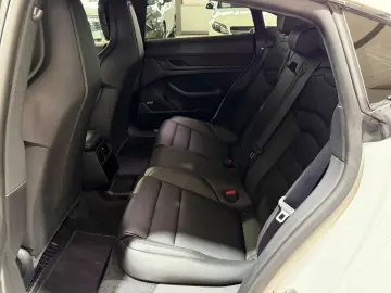 PORSCHE Taycan 4 S - Performance 571PS - 93.4 KW