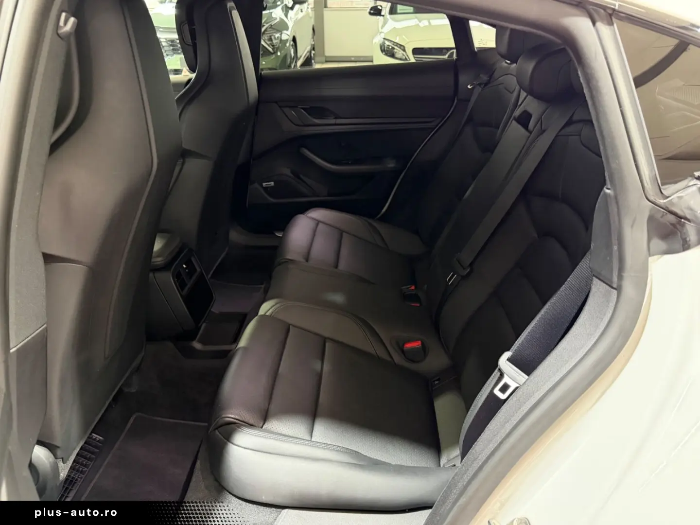 PORSCHE Taycan 4 S - Performance 571PS - 93.4 KW