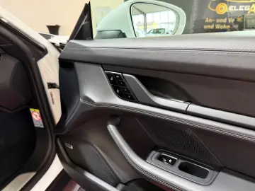 PORSCHE Taycan 4 S - Performance 571PS - 93.4 KW