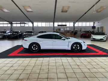 PORSCHE Taycan 4 S - Performance 571PS - 93.4 KW