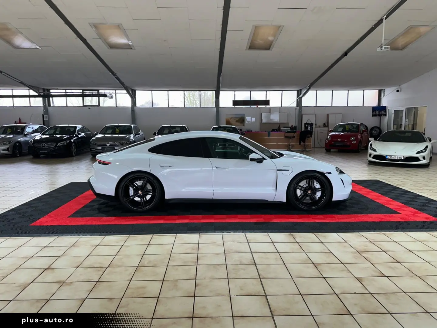 PORSCHE Taycan 4 S - Performance 571PS - 93.4 KW