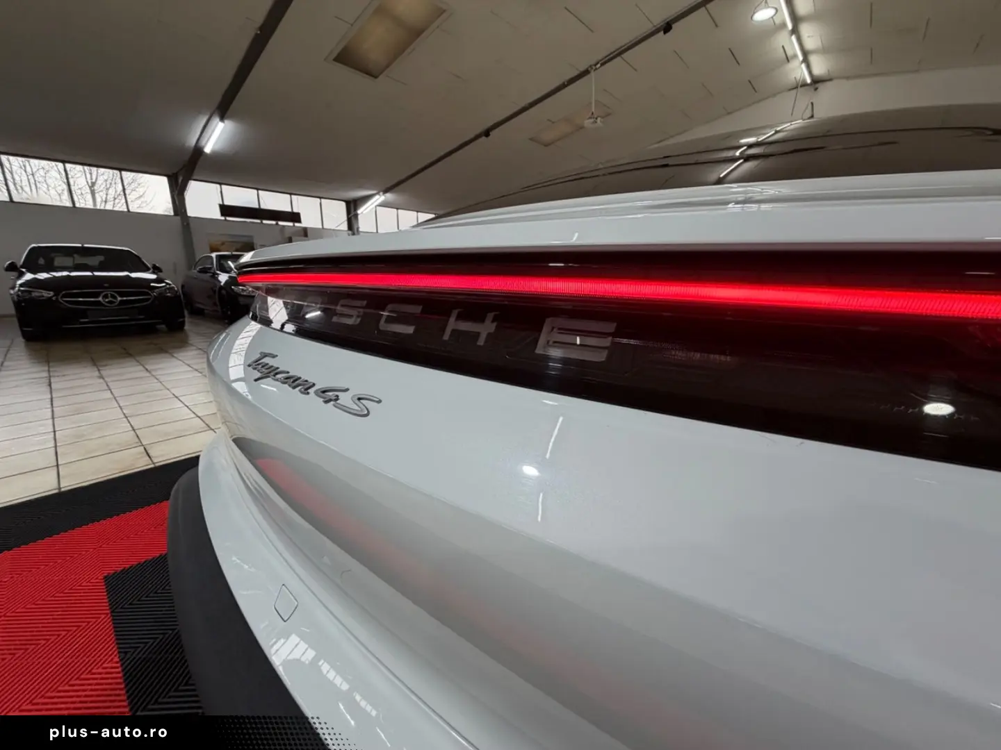 PORSCHE Taycan 4 S - Performance 571PS - 93.4 KW