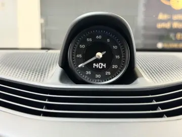 PORSCHE Taycan 4 S - Performance 571PS - 93.4 KW