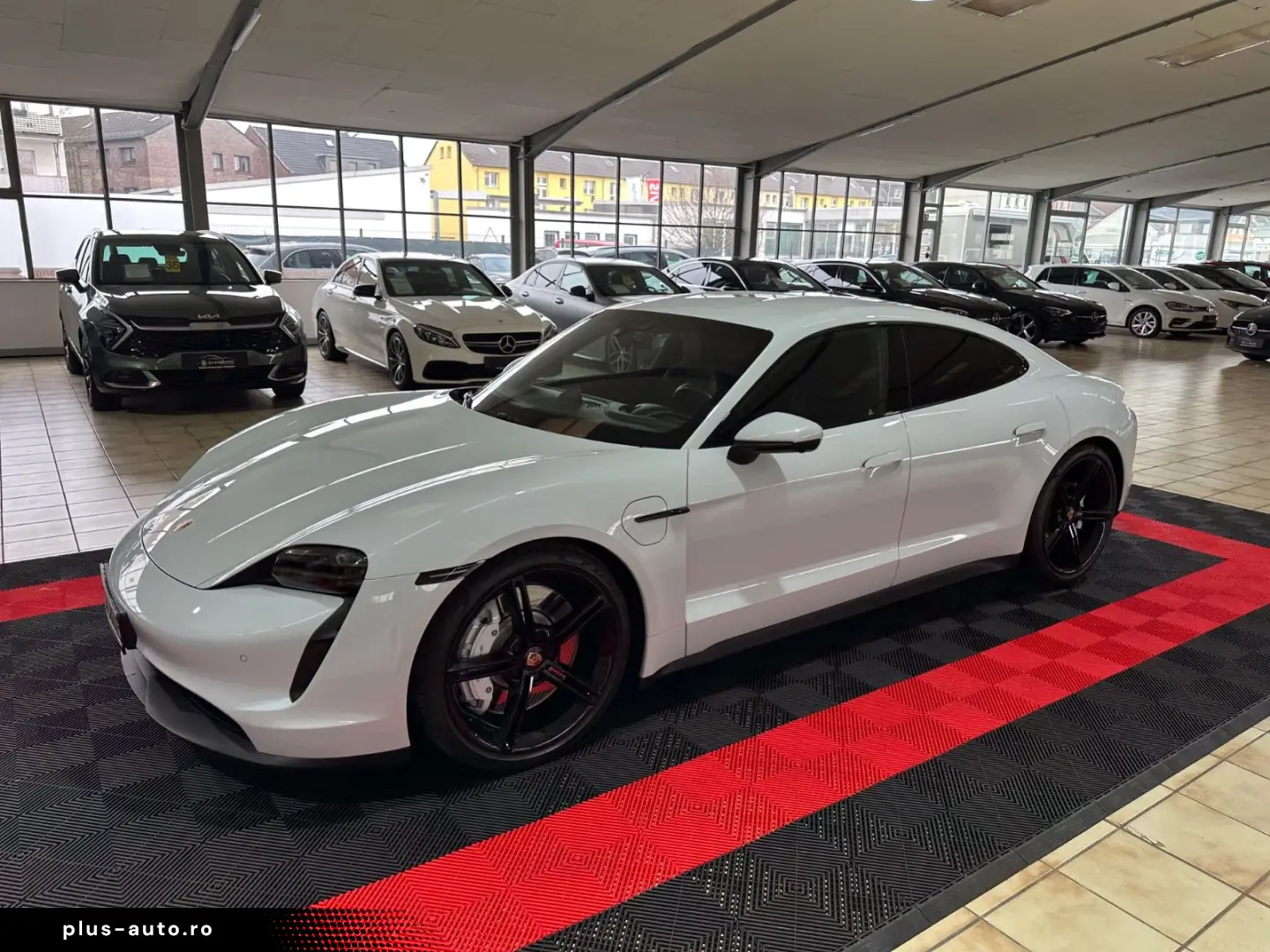 PORSCHE Taycan 4 S - Performance 571PS - 93.4 KW