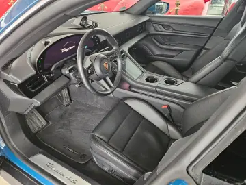 PORSCHE Taycan 4S Perf  BeifDisp Chrono Pano Matrix appr