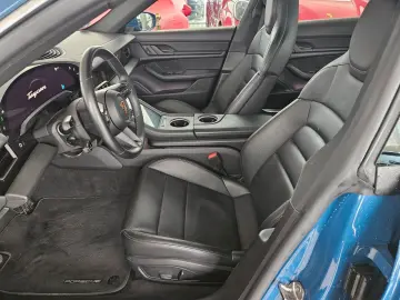 PORSCHE Taycan 4S Perf  BeifDisp Chrono Pano Matrix appr